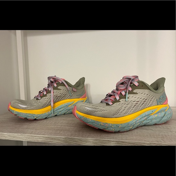 SOLD | HOKA Free People Clifton - size 6 (W) seaweed/green tea FP Movement HOKA - Picture 4 of 12